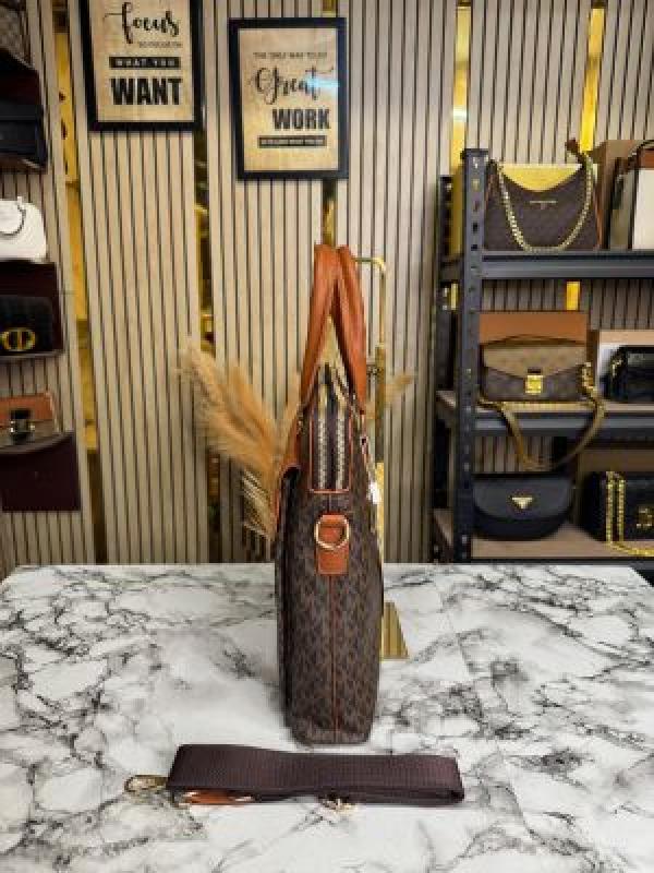 Michael_Kors Flap Mk Print Laptop Bag Premium Quality With Strap (Brown 1977-5)