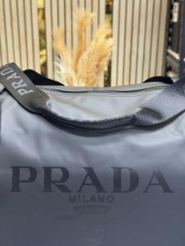 Prad_a Premium Quality Travel duffle bag with strap Zpa3025