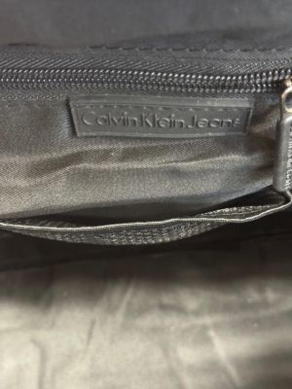 Calvin_Klein Premium Quality Travel Duffle Bag With Strap