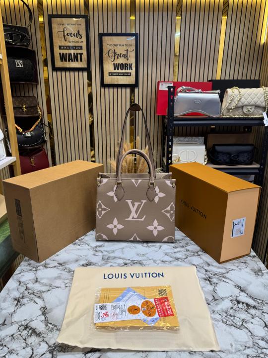 Loui_s Vuitton OnTheGo PM Bi-colour With Double Og Box And Dust Bag (Apricot)