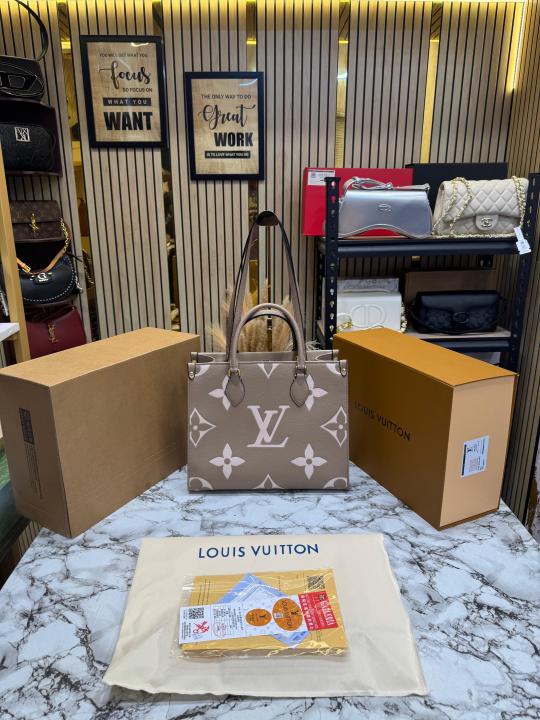 Loui_s Vuitton OnTheGo PM Bi-colour With Double Og Box And Dust Bag (Apricot)
