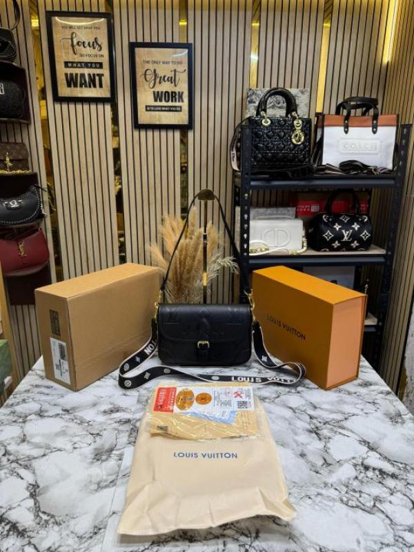 LOUI_S VUITTON MARELLINI SHOULDER BAG WITH DOUBLE OG BOX AND DUST BAG (BLACK)