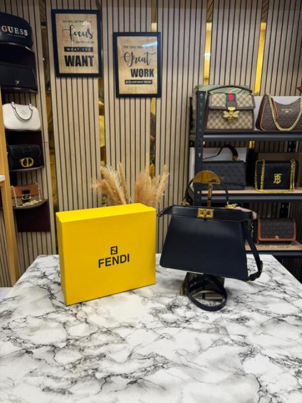 Fendi_Peekaboo_IseeU_Shoulder_Bag_With_Box_(731-Black)
