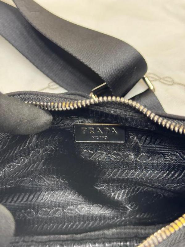 Prada_Re-edition_2005_Nylon_Premium_Quality_Shoulder_Bag_With_Box_And_Dust_Bag_(Black)