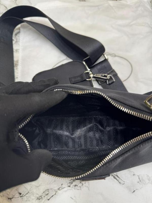 Prada_Re-edition_2005_Nylon_Premium_Quality_Shoulder_Bag_With_Box_And_Dust_Bag_(Black)