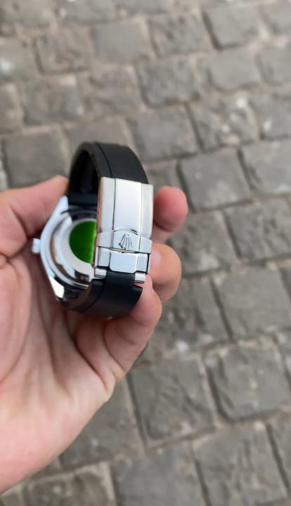 Role_x Oyster perpetual Sky Dweller