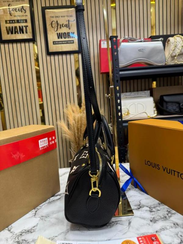 Loui_s vuitton speedy bandouliere handbag in monogram canvas with double og box and dust bag (black-43835