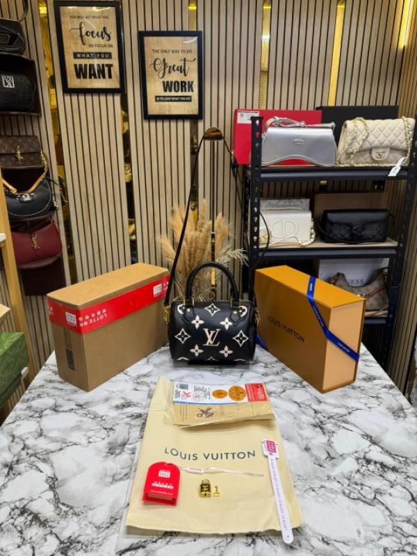 Loui_s vuitton speedy bandouliere handbag in monogram canvas with double og box and dust bag (black-43835