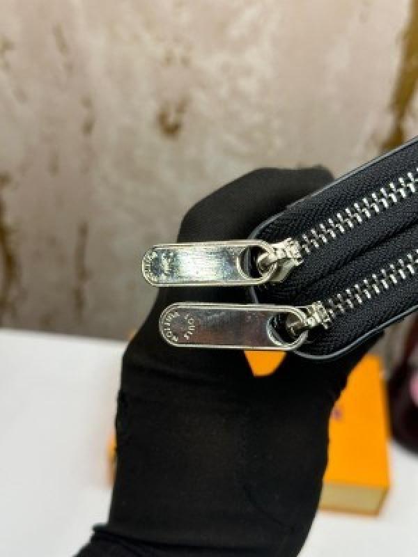 LOUI_S VUITTON DOUBLE ZIPPER PREMIUM WALLET WITH BOX 078- (BLACK SQUARE)