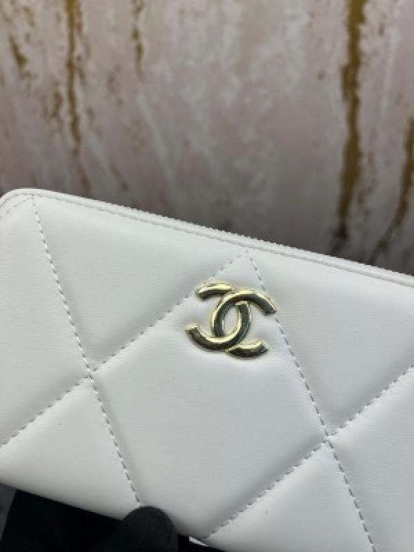 CHANEL_LONG_ZIP_AROUND_WALLET_WITH_BOX_(CHANEL-60017_WHITE)