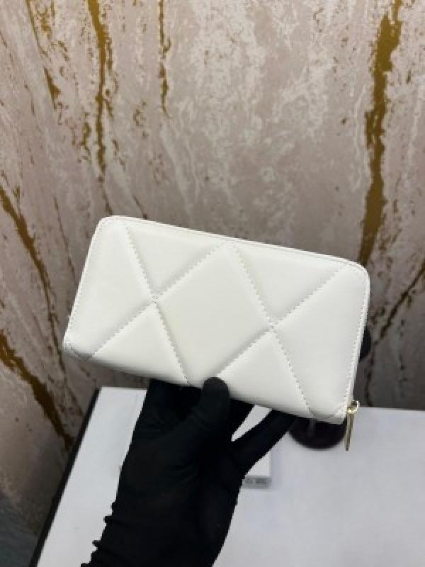 CHANEL_LONG_ZIP_AROUND_WALLET_WITH_BOX_(CHANEL-60017_WHITE)