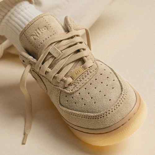 Nikee Airforce 1 07 LX Grain