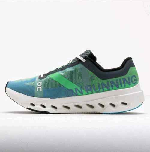 On Cloud surfer Honeydew Ivory