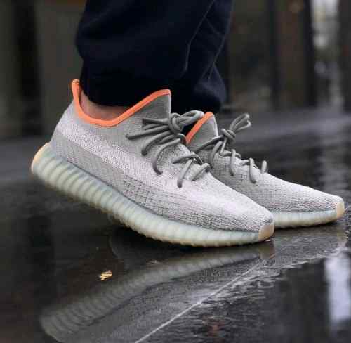 Adidass Yeezy 350 V2 Desert Sage Semi UA With Full Accessories