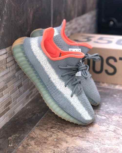 Adidass Yeezy 350 V2 Desert Sage Semi UA With Full Accessories