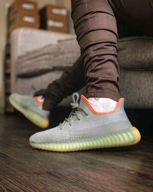 Adidass Yeezy 350 V2 Desert Sage Semi UA With Full Accessories