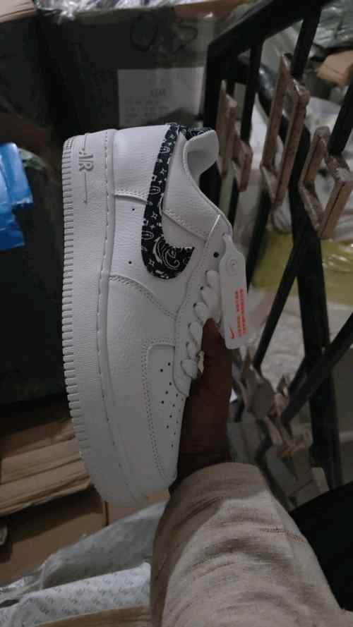 Nikee Airforce 1 Paisley White Black