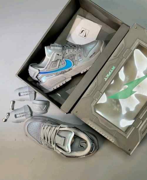 nikee rtfkt x dunk genesis og box