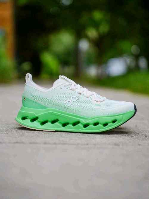 On Cloudsurfer Max Ivory Honeydew