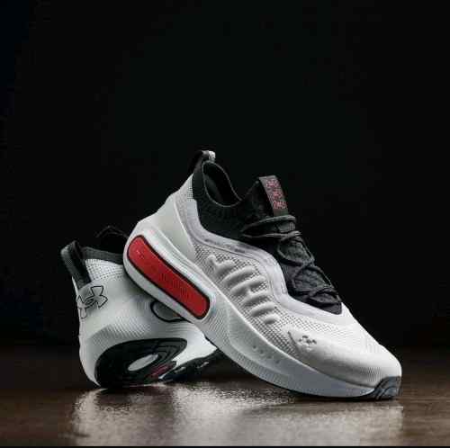 under armoury HOVR Phantom 4 Grey