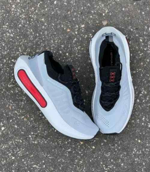 under armoury HOVR Phantom 4 Grey