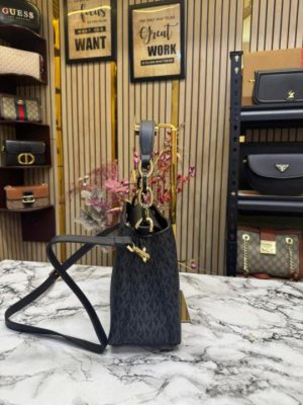 Michael Kor_s Shoulder Satchel Bag With Dust Bag (Black)