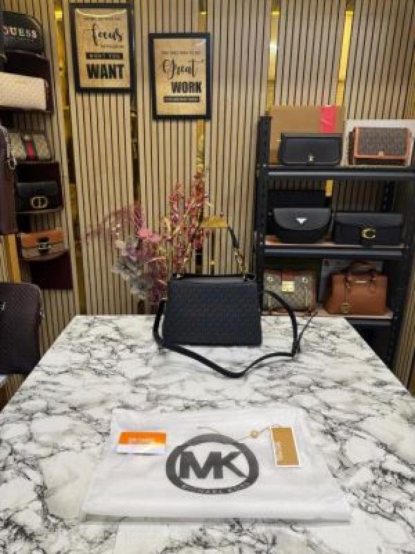 Michael Kor_s Shoulder Satchel Bag With Dust Bag (Black)