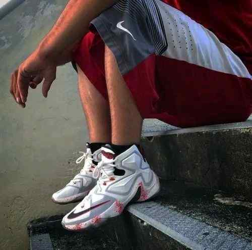 nikee lebron 13 horror flick