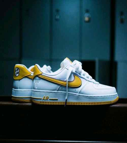 NIKEE AIRFORCE 1 KOBE BRYANT LAKERS HOME