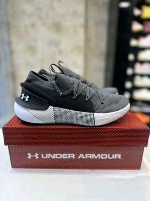 Underr Armour Hovr Phantom 3 dark Grey Black