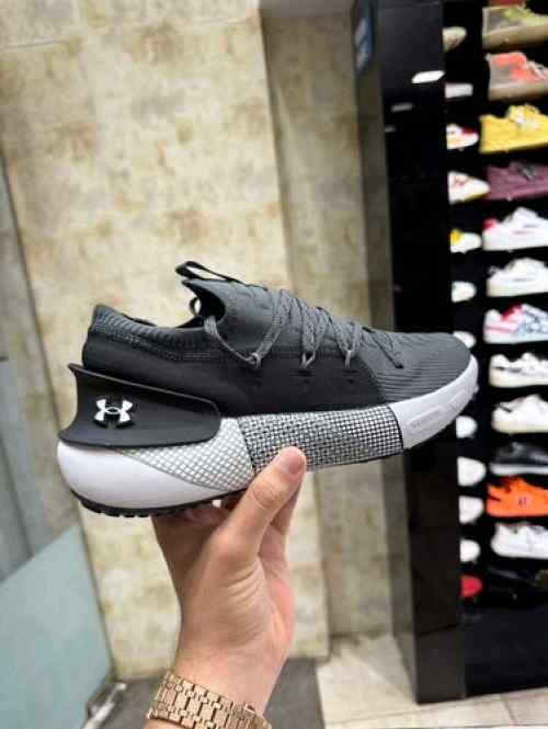 Underr Armour Hovr Phantom 3 dark Grey Black