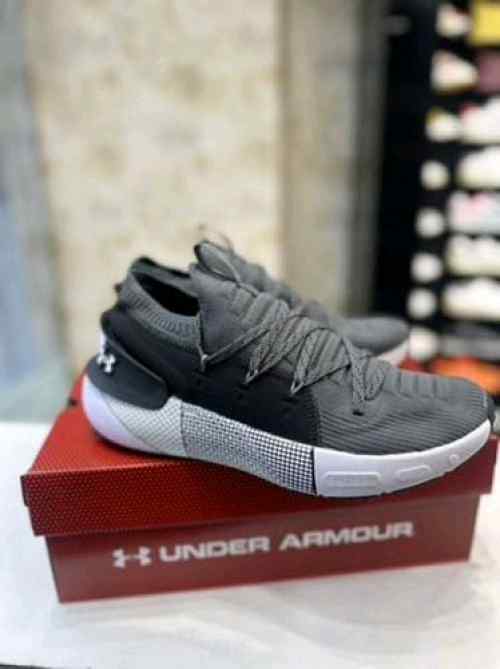 Underr Armour Hovr Phantom 3 dark Grey Black