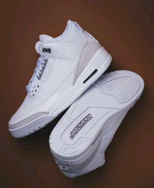 JORDAN RETRO 3 PURE MONEY