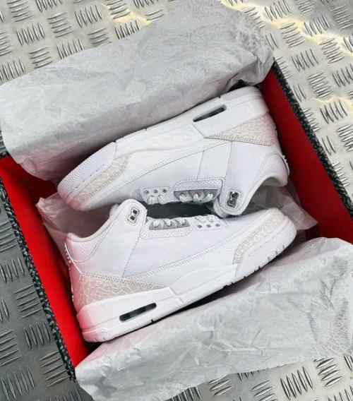 JORDAN RETRO 3 PURE MONEY