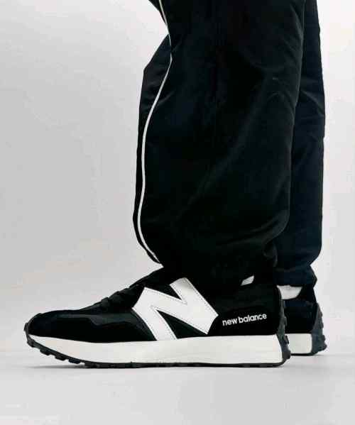 Neww Balance 327  Moonbeam Black White