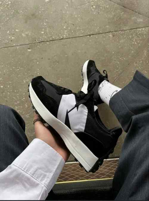 Neww Balance 327  Moonbeam Black White