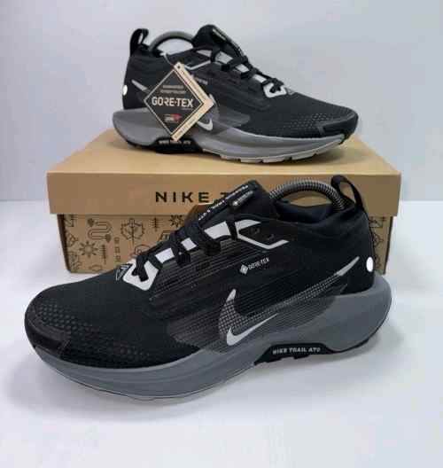 Nikee React Pegasus Trail 5 GTX Trainer Black White