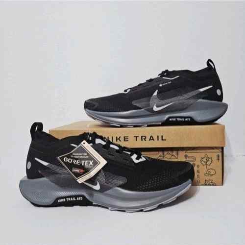 Nikee React Pegasus Trail 5 GTX Trainer Black White
