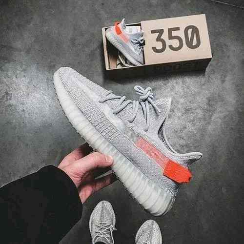 Adidass Yeezy Boost 350 V2 Tail Light Semi UA