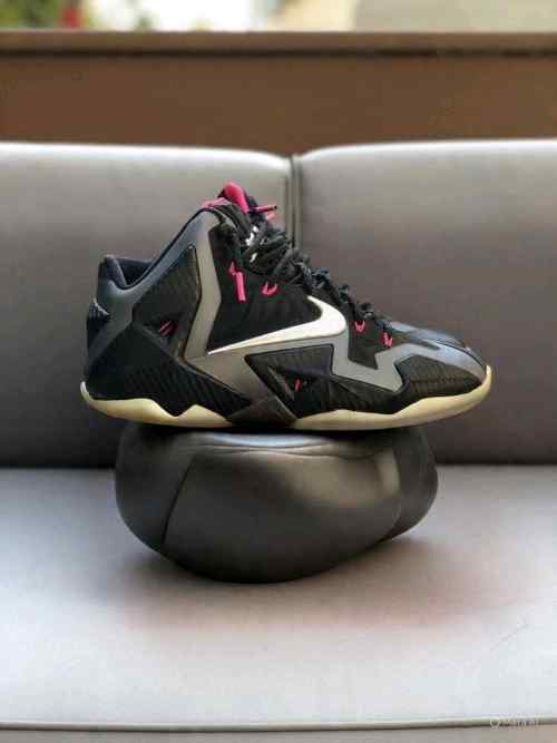 NIKEE LEBRON 11 MIAMI NIGHTS