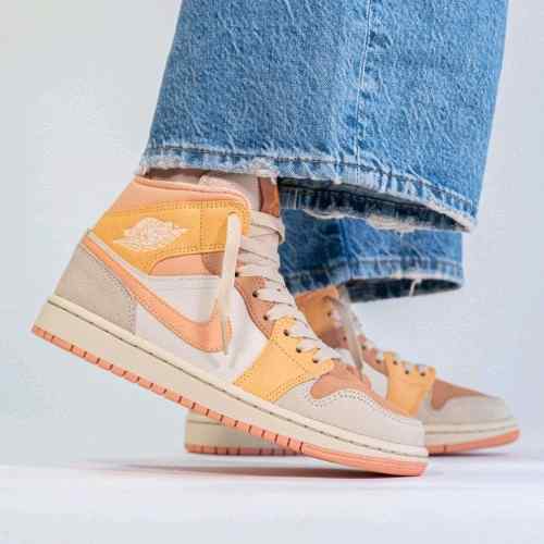Jordan retro Retro 1 Apricot Orange for her