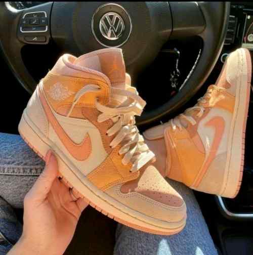 Jordan retro Retro 1 Apricot Orange for her