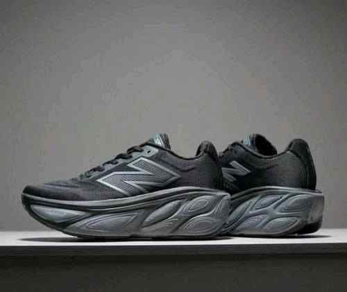New Balancee Fresh Foam X More Evoz V5 Triple Black