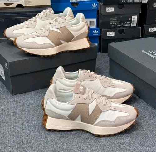 New Balancee 327 Moonbeam Driftwood
