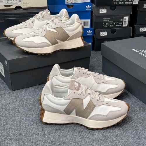 New Balancee 327 Moonbeam Driftwood