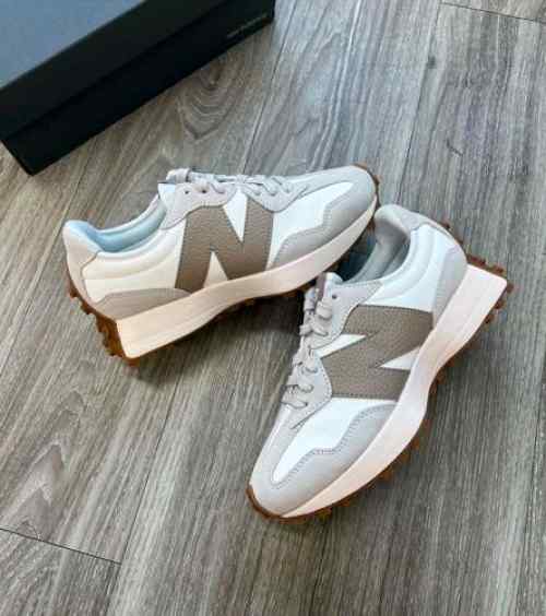 New Balancee 327 Moonbeam Driftwood