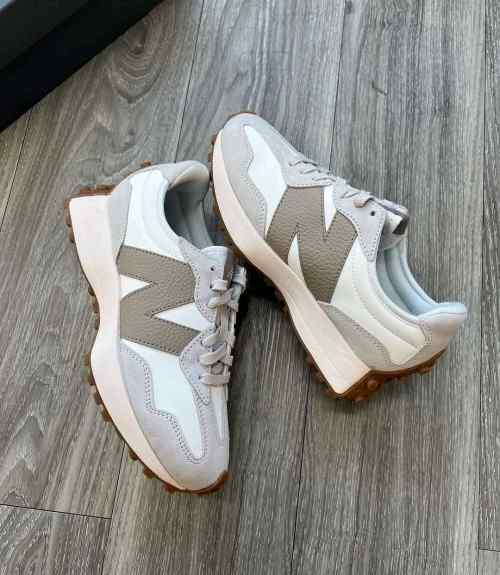 New Balancee 327 Moonbeam Driftwood