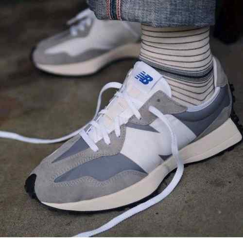 new balancee 327 GREY WHITE