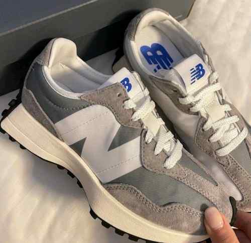new balancee 327 GREY WHITE