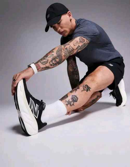 new balancee Fresh Foam x More Evoz V5 Black White